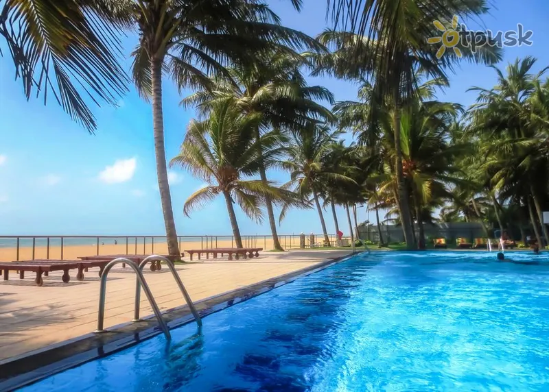 Фото отеля Camelot Beach Hotel 3* Негомбо Шрі Ланка пляж