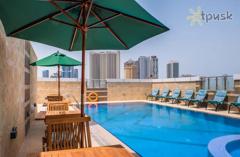 Фото отеля Crystal Plaza Al Majaz Hotel 4* Шарджа ОАЕ екстер'єр та басейни