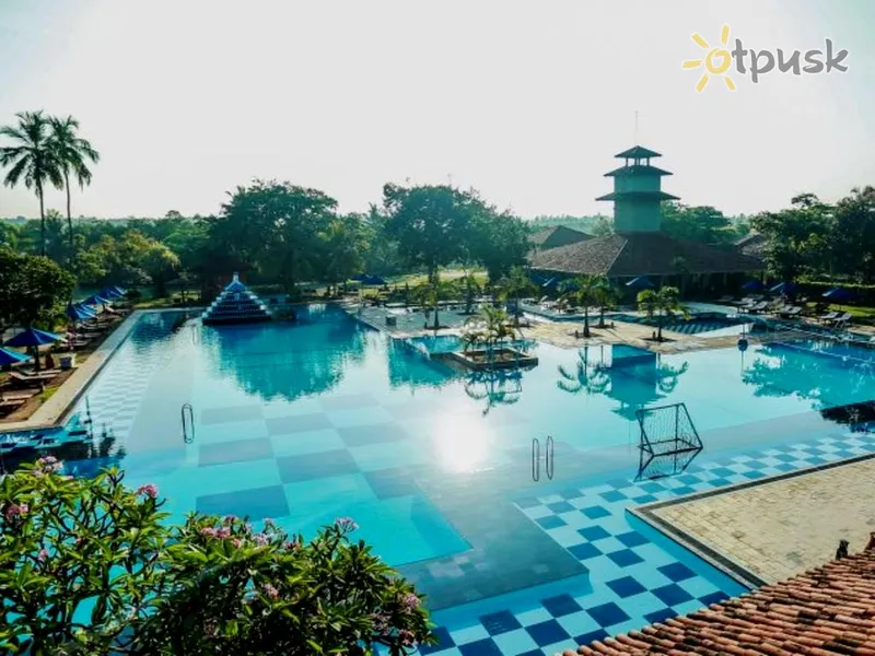 Фото отеля Club Palm Bay 4* Маравіла Шрі Ланка екстер'єр та басейни