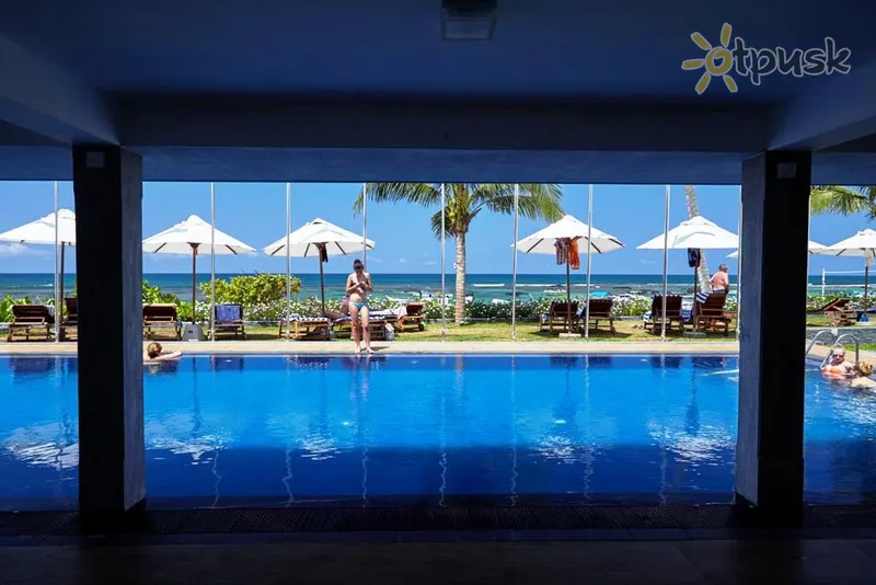 Фото отеля Coral Sands Hotel 3* Хиккадува Шри-Ланка экстерьер и бассейны