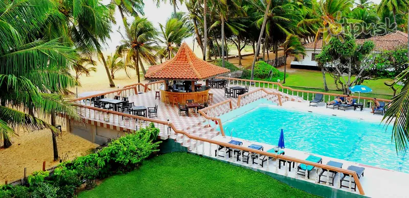 Фото отеля Golden Star Beach Hotel 3* Negombo Šrilanka ārpuse un baseini