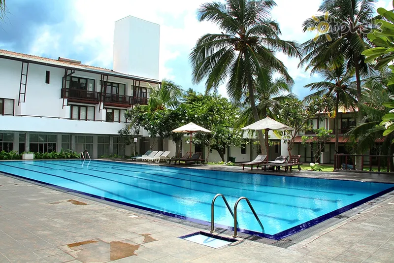 Фото отеля Goldi Sands Hotel 4* Negombo Šrilanka ārpuse un baseini