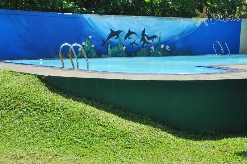 Фото отеля Green Shadows Beach Hotel 2* Калутара Шрі Ланка екстер'єр та басейни