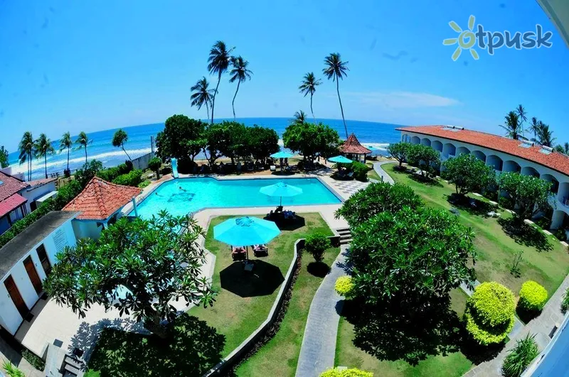 Фото отеля Hotel Lanka Super Corals 3* Hikaduva Šri Lanka išorė ir baseinai