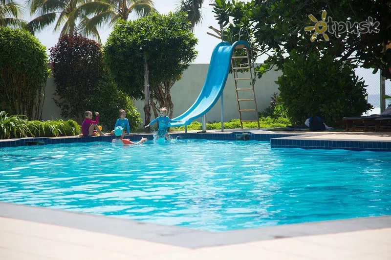 Фото отеля Hotel Lanka Super Corals 3* Хиккадува Шри-Ланка для детей