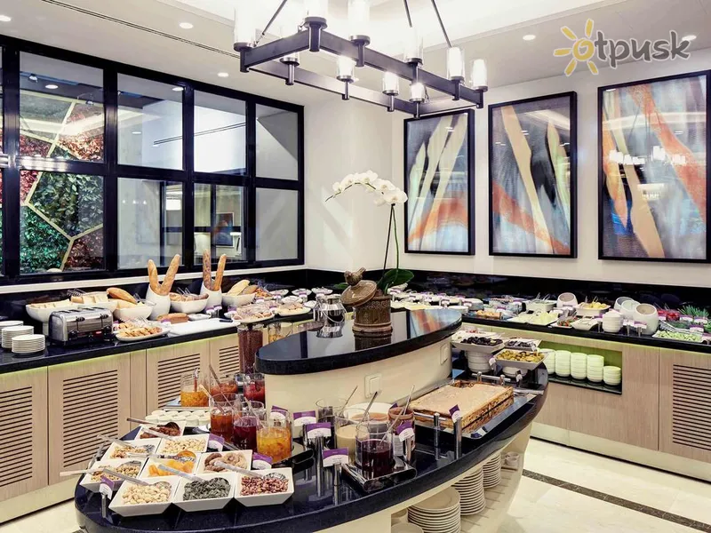 Фото отеля Mercure Istanbul Taksim 4* Стамбул Туреччина бари та ресторани