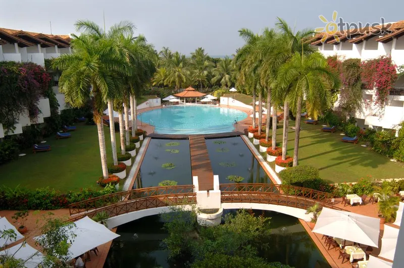 Фото отеля Lanka Princess Ayurveda Hotel 4* Берувела Шри-Ланка экстерьер и бассейны