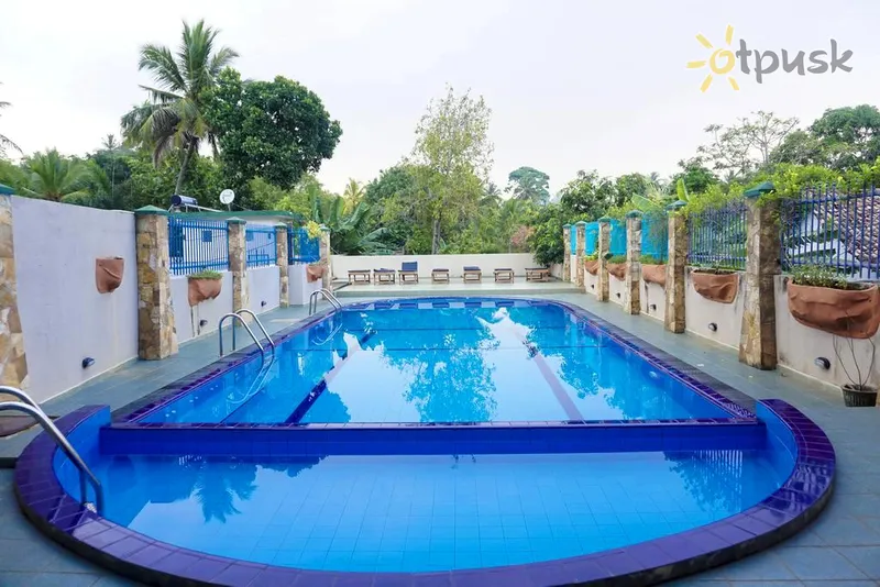 Фото отеля Lavendish Beach Resort 2* Унаватуна Шрі Ланка екстер'єр та басейни