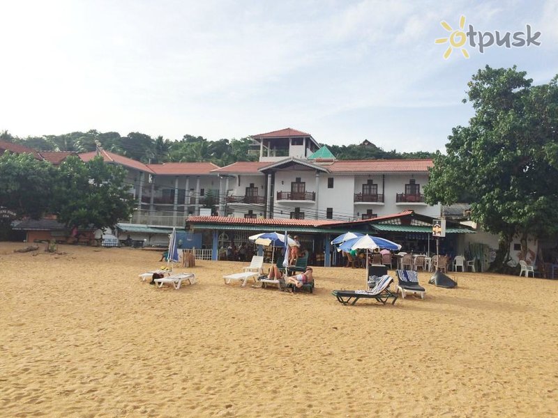 Фото отеля Neptune Bay Hotel 3* Унаватуна Шри-Ланка пляж