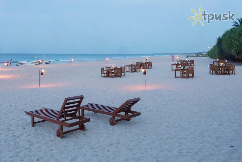 Фото отеля Nilaveli Beach Hotel 3* Тринкомали Шри-Ланка пляж