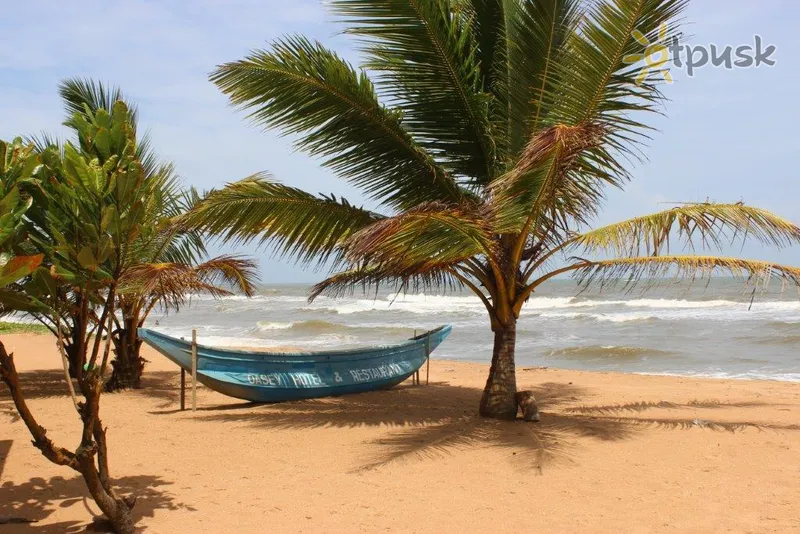 Фото отеля Oasey Beach Hotel 3* Індурува Шрі Ланка пляж