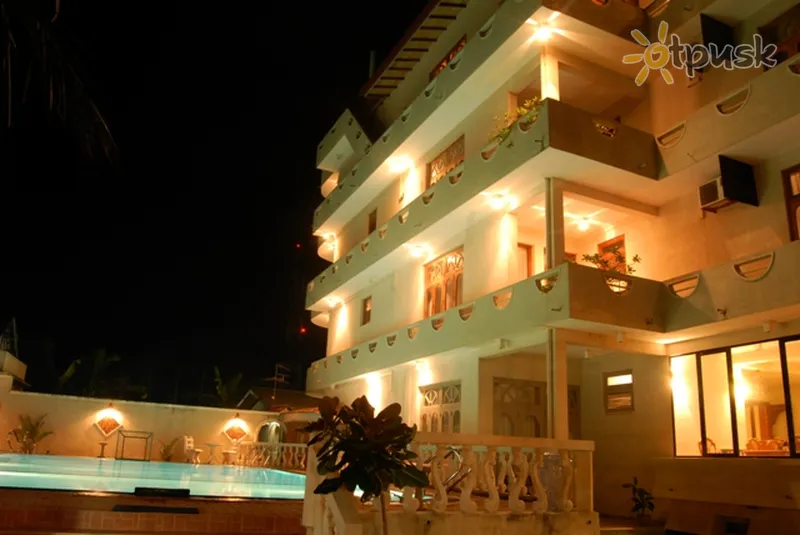 Фото отеля Oasey Beach Hotel 3* Индурува Шри-Ланка экстерьер и бассейны