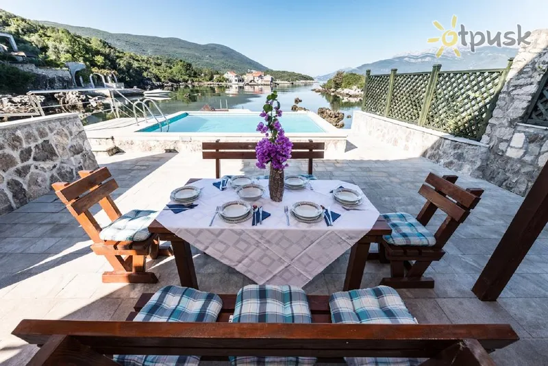 Фото отеля Kovinic Apartments 4* Tivatas Juodkalnija barai ir restoranai