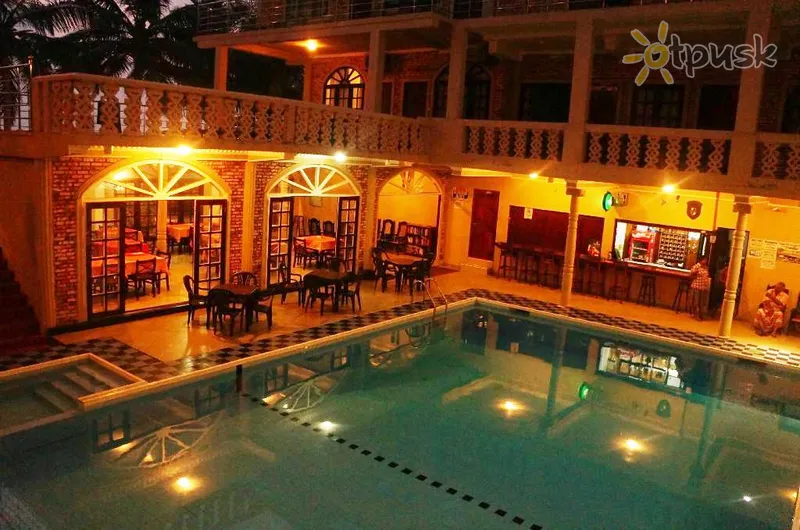 Фото отеля Oasis Beach Resort 3* Negombo Šri Lanka išorė ir baseinai