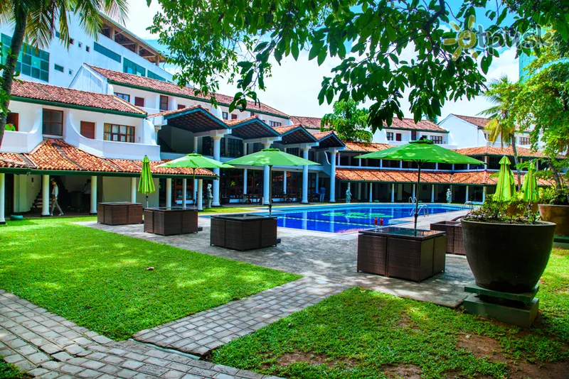 Фото отеля Palms Mount Lavinia 3* Коломбо Шрі Ланка екстер'єр та басейни