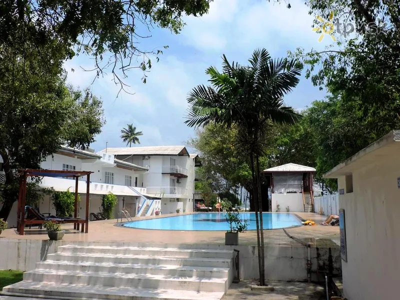 Фото отеля Pigeon Island Resort 3* Тринкомали Шри-Ланка экстерьер и бассейны