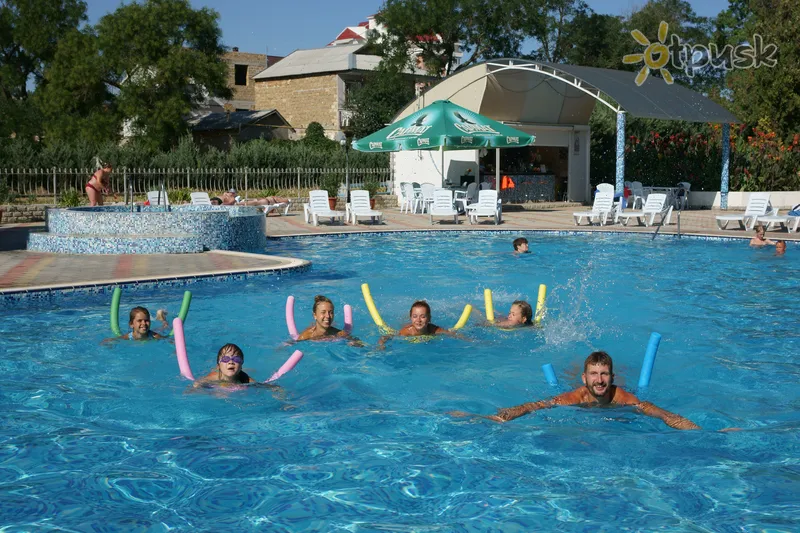 Фото отеля Евпатория 2* Evpatorija Krymas išorė ir baseinai