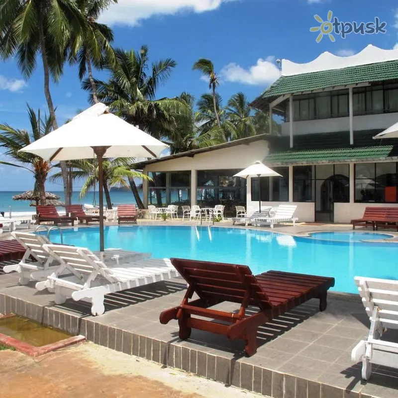 Фото отеля Sea Lotus Park Hotel 2* Тринкомали Шри-Ланка экстерьер и бассейны