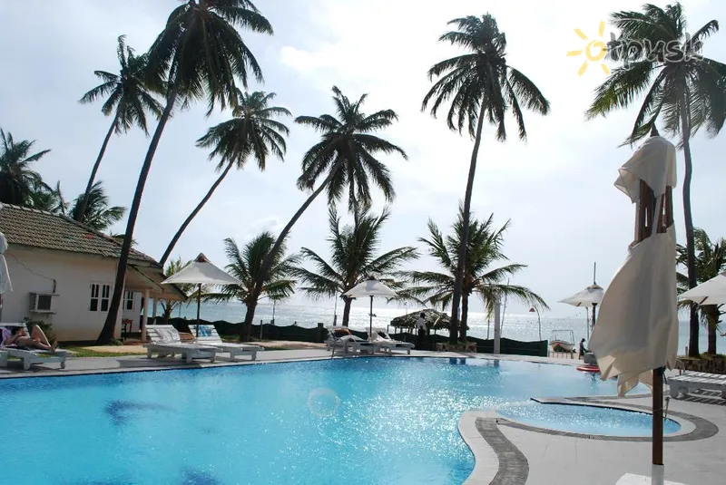 Фото отеля Sea Lotus Park Hotel 2* Trincomalee Šri Lanka išorė ir baseinai