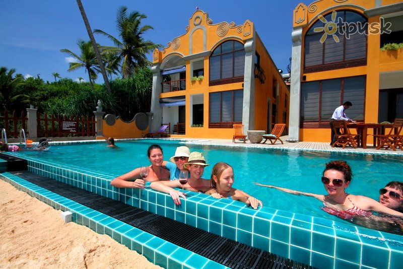 Фото отеля Thaproban Pavilion Resort & Spa 4* Унаватуна Шри-Ланка экстерьер и бассейны