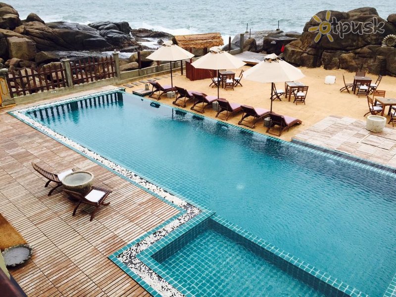 Фото отеля Thaproban Pavilion Resort & Spa 4* Унаватуна Шри-Ланка экстерьер и бассейны