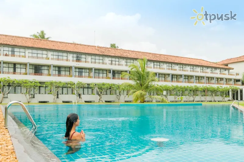 Фото отеля The Blue Water Hotel & Spa 4* Wadduwa Šrilanka ārpuse un baseini