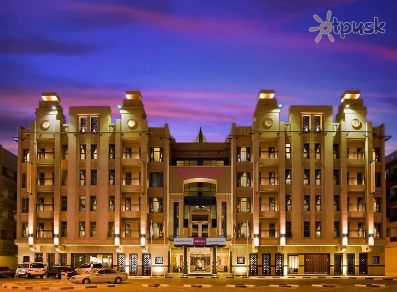 Фото отеля Mercure Gold Hotel Al Mina Road Dubai 4* Дубай ОАЭ экстерьер и бассейны