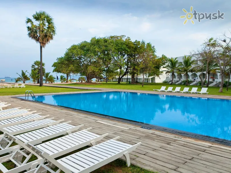 Фото отеля Trinco Blu by Cinnamon 4* Трінкомалі Шрі Ланка екстер'єр та басейни