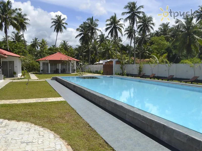 Фото отеля Villa 96 Boutique Hotel (Kalibri Hotel) 3* Амбалангода Шрі Ланка екстер'єр та басейни