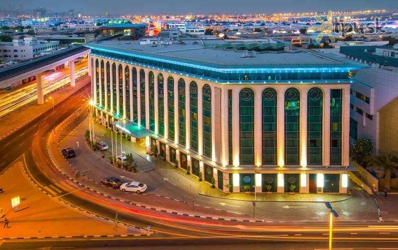 Фото отеля Best Western Premier Deira 4* Дубай ОАЭ экстерьер и бассейны