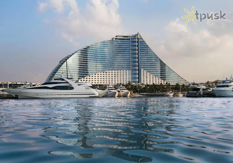 Фото отеля Jumeirah Beach Hotel 5* Dubajus JAE išorė ir baseinai