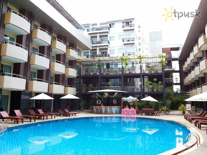Фото отеля Baron Beach Hotel 3* Паттайя Таїланд екстер'єр та басейни