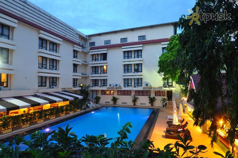 Фото отеля The Beverly Hotel Pattaya 4* Паттайя Таїланд екстер'єр та басейни