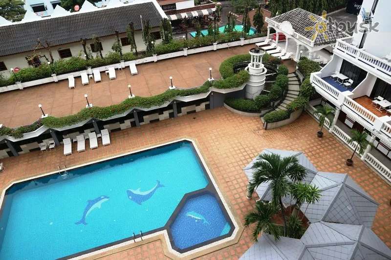 Фото отеля Caesar Palace Hotel 3* Паттайя Таїланд екстер'єр та басейни