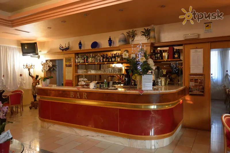 Фото отеля Belle Arti Hotel 3* Venecija Italija barai ir restoranai