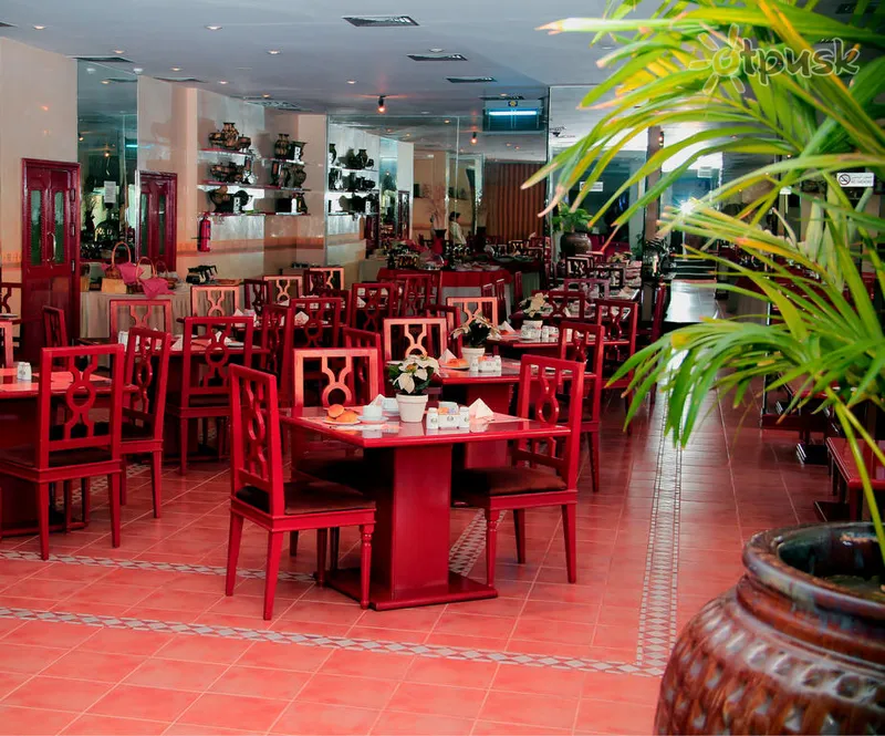 Фото отеля Nova Park Hotel 3* Шарджа ОАЕ бари та ресторани