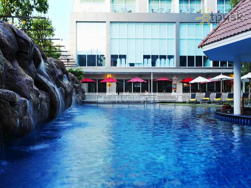 Фото отеля Centara Pattaya Hotel 4* Паттайя Таїланд екстер'єр та басейни