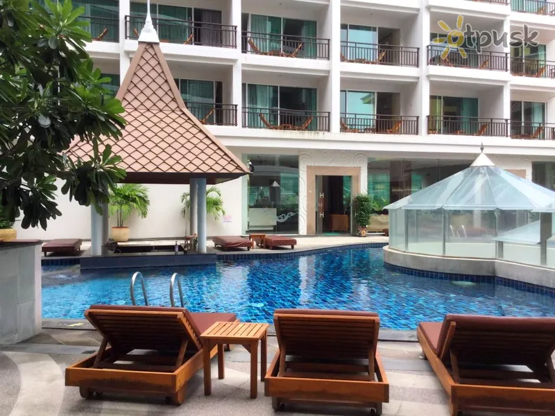 Фото отеля Crystal Palace Pattaya 3* Паттайя Таиланд экстерьер и бассейны