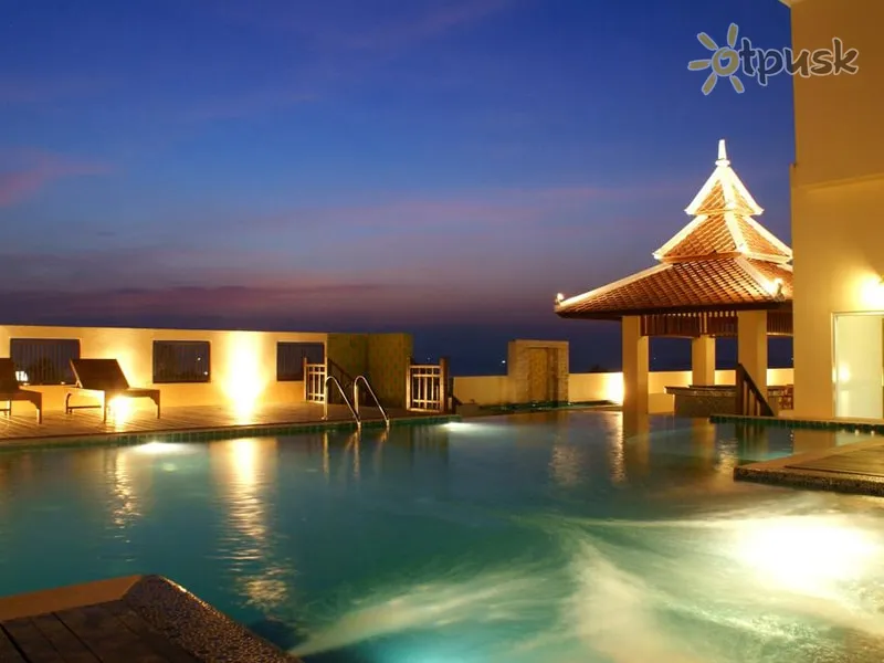 Фото отеля Aiyara Palace Hotel 3* Паттайя Таїланд екстер'єр та басейни