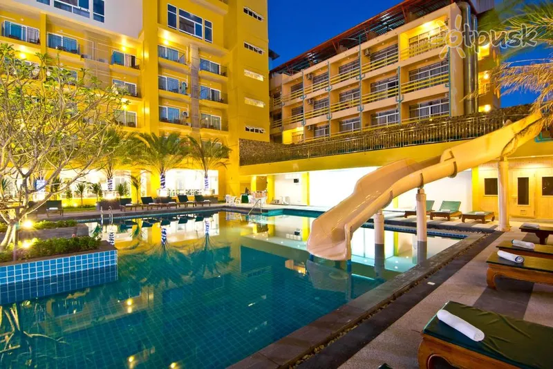 Фото отеля Grand Bella Hotel 3* Pataja Tailandas išorė ir baseinai