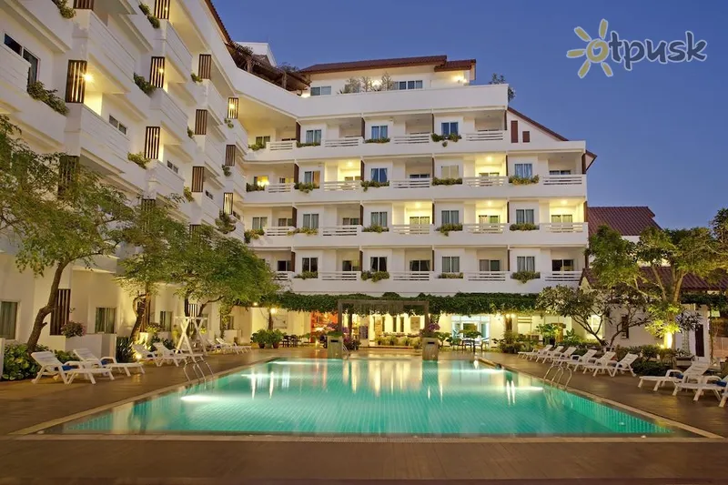 Фото отеля Hill Fresco Pattaya Hotel 3* Паттайя Таиланд экстерьер и бассейны