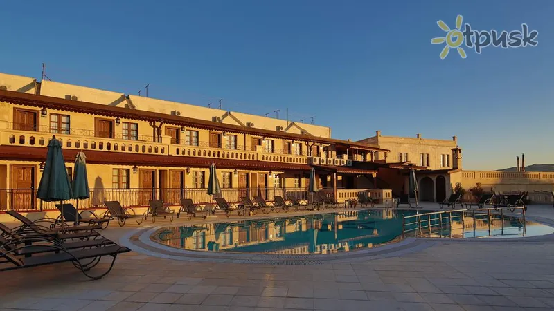 Фото отеля Burcu Kaya Hotel 4* Каппадокія Туреччина екстер'єр та басейни