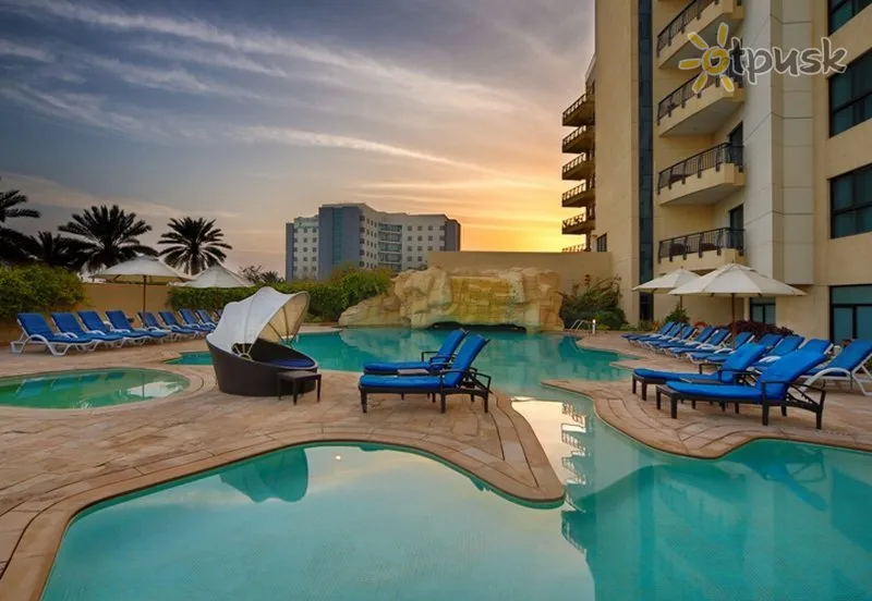 Фото отеля Park Hotel Apartments 3* Дубай ОАЕ екстер'єр та басейни