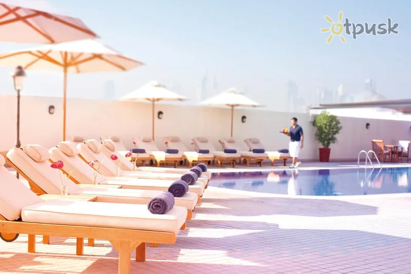 Фото отеля Mövenpick Hotel & Apartments Bur Dubai 5* Dubajus JAE išorė ir baseinai