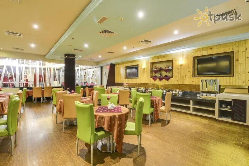 Фото отеля Phoenix Hotel 3* Dubajus JAE barai ir restoranai