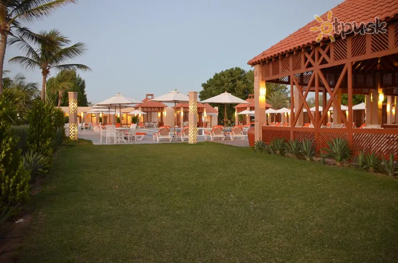 Фото отеля Umm Al Quwain Beach Hotel 4* Умм Аль-Кувейн ОАЕ екстер'єр та басейни