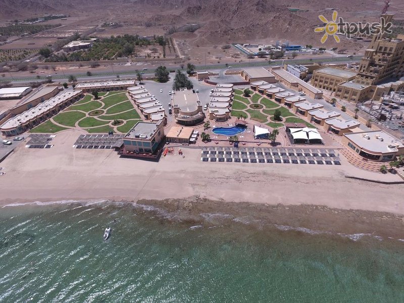 Фото отеля Royal Beach Hotel & Resort 4* Фуджейра ОАЭ пляж