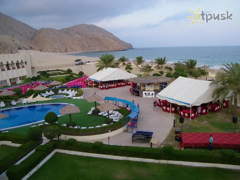 Фото отеля Golden Tulip Resort Dibba 4* Фуджейра ОАЕ екстер'єр та басейни