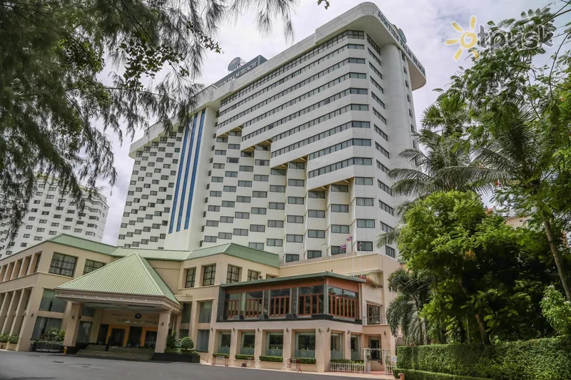 Фото отеля Jomtien Palm Beach Hotel & Resort 4* Паттайя Таїланд екстер'єр та басейни