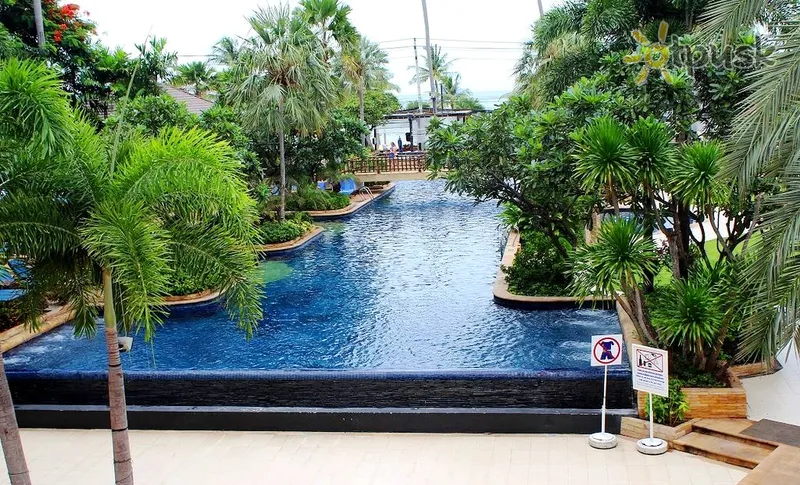 Фото отеля Jomtien Palm Beach Hotel & Resort 4* Pataja Taizeme ārpuse un baseini